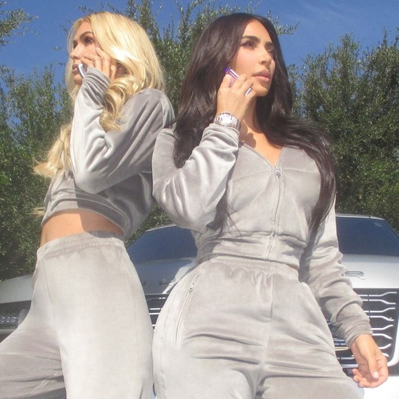 SKIMS Velour Hoodie in Smoke Large L NWT - Picture 2 of 15